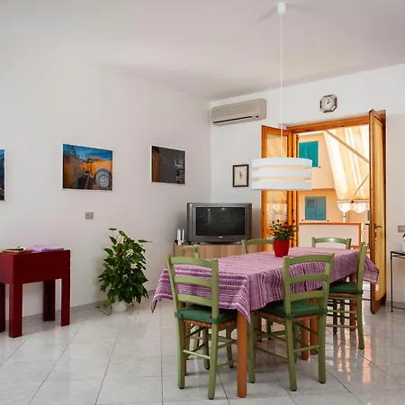 Il Delfino Apartment Riposto